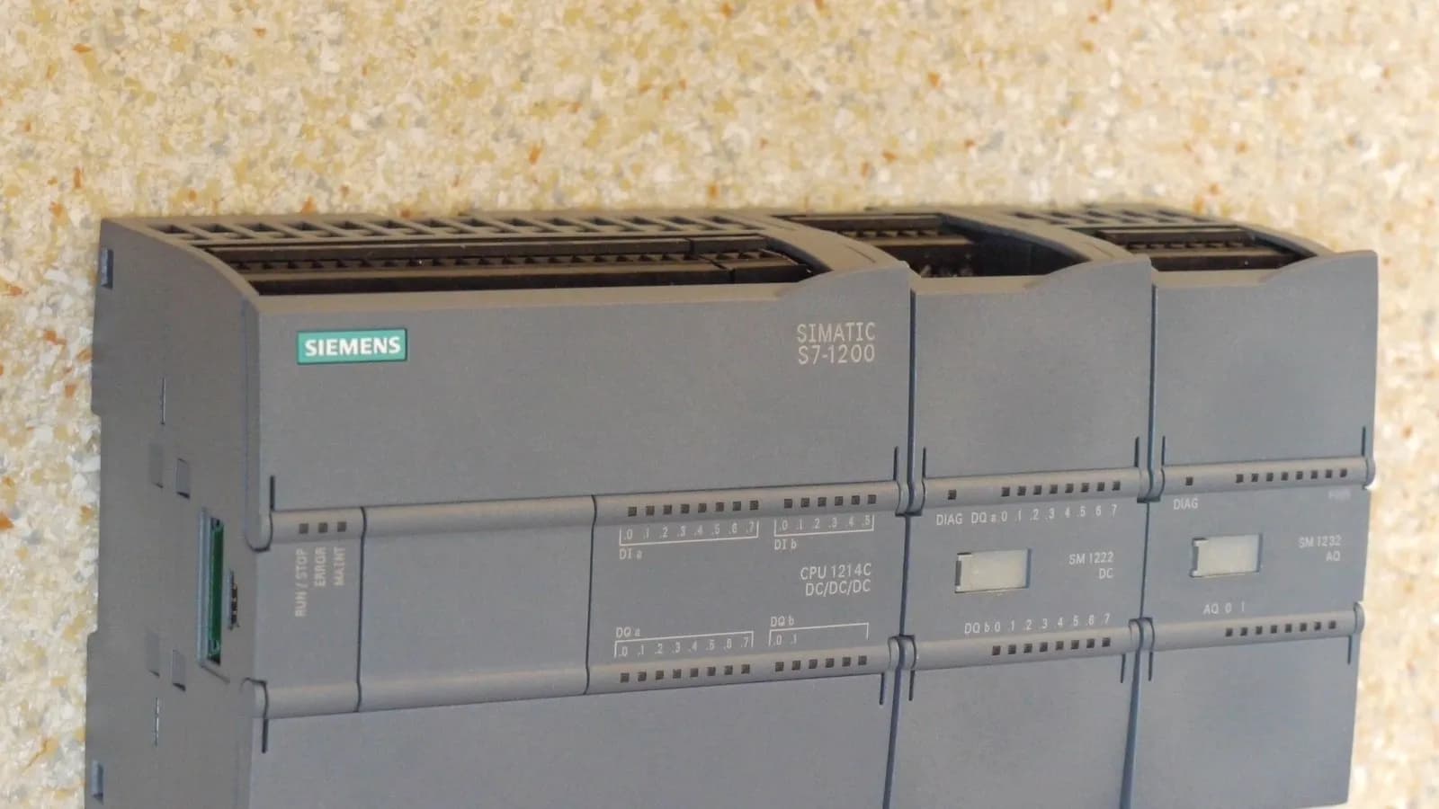 A Siemens Simatic S7 programmable logic controller, the device family named in the advisory