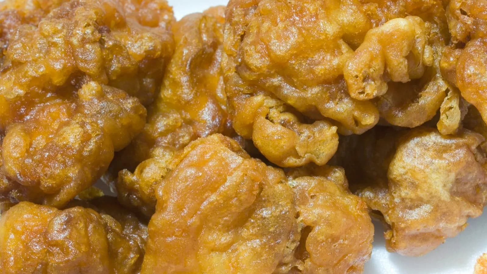 A close view of Japanese-style fried chicken, karaage, with its uneven golden crust, photographed in December 2005