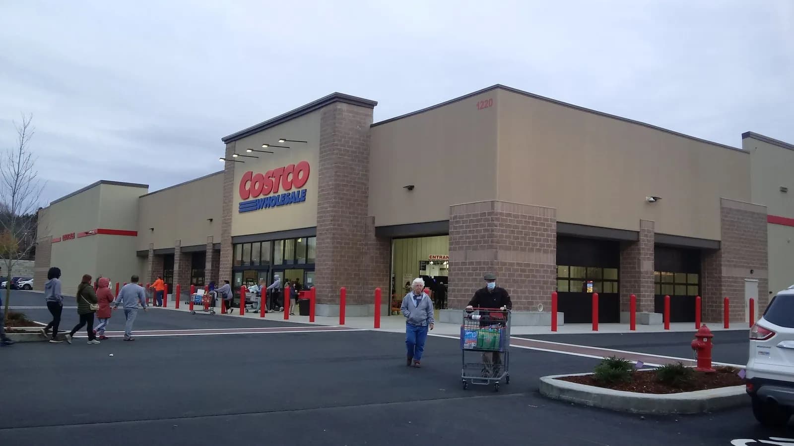 A Costco Wholesale Club warehouse store, illustrative of the retailer's fourth-quarter results and not a specific location named in the earnings report, photographed in November 2021