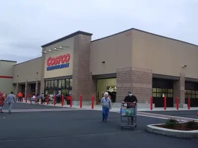 A Costco Wholesale Club warehouse store, illustrative of the retailer's fourth-quarter results and not a specific location named in the earnings report, photographed in November 2021