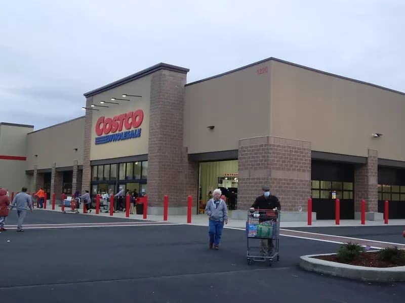 A Costco Wholesale Club warehouse store, illustrative of the retailer's fourth-quarter results and not a specific location named in the earnings report, photographed in November 2021
