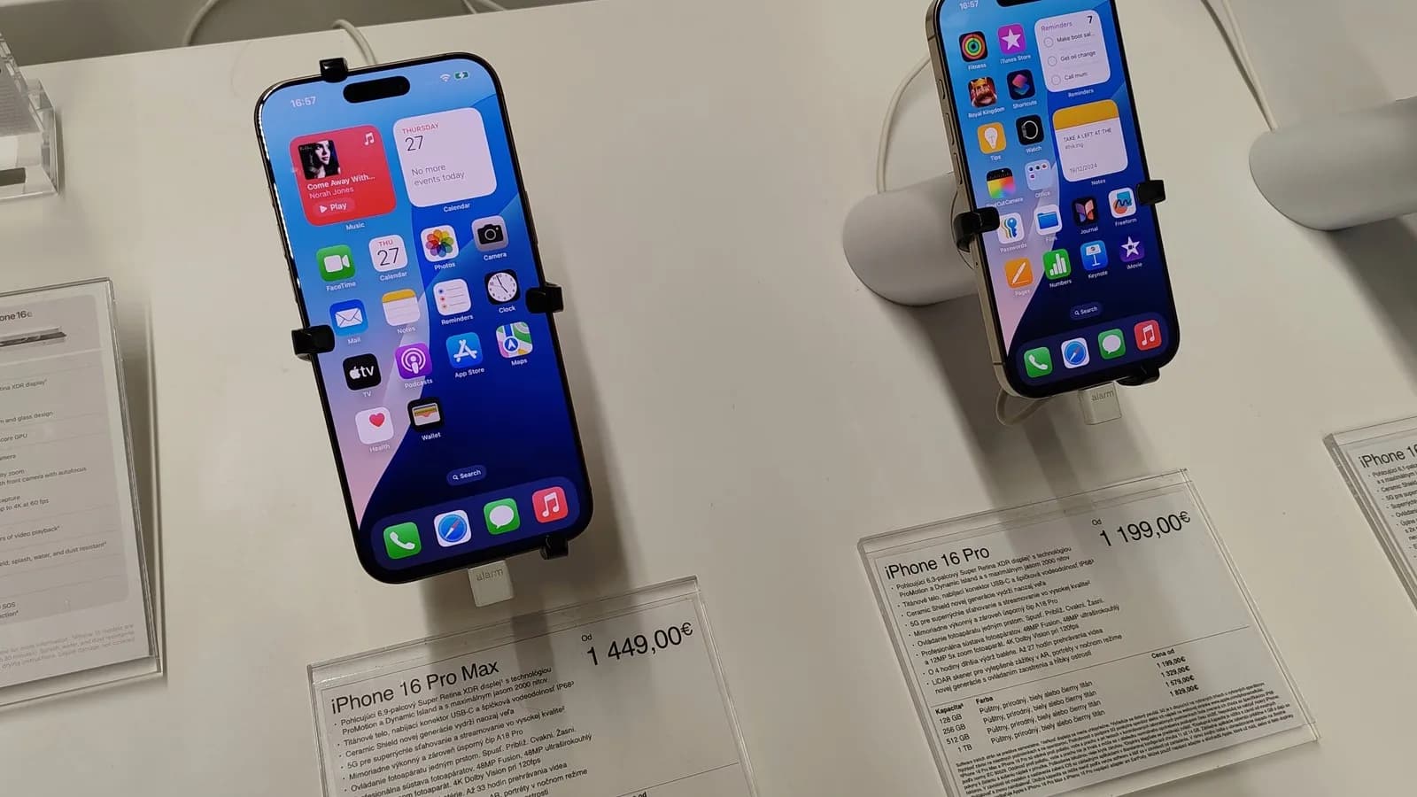 The iPhone 16 Pro series laid out on a table, among the models that receive the new Siri in iOS 27