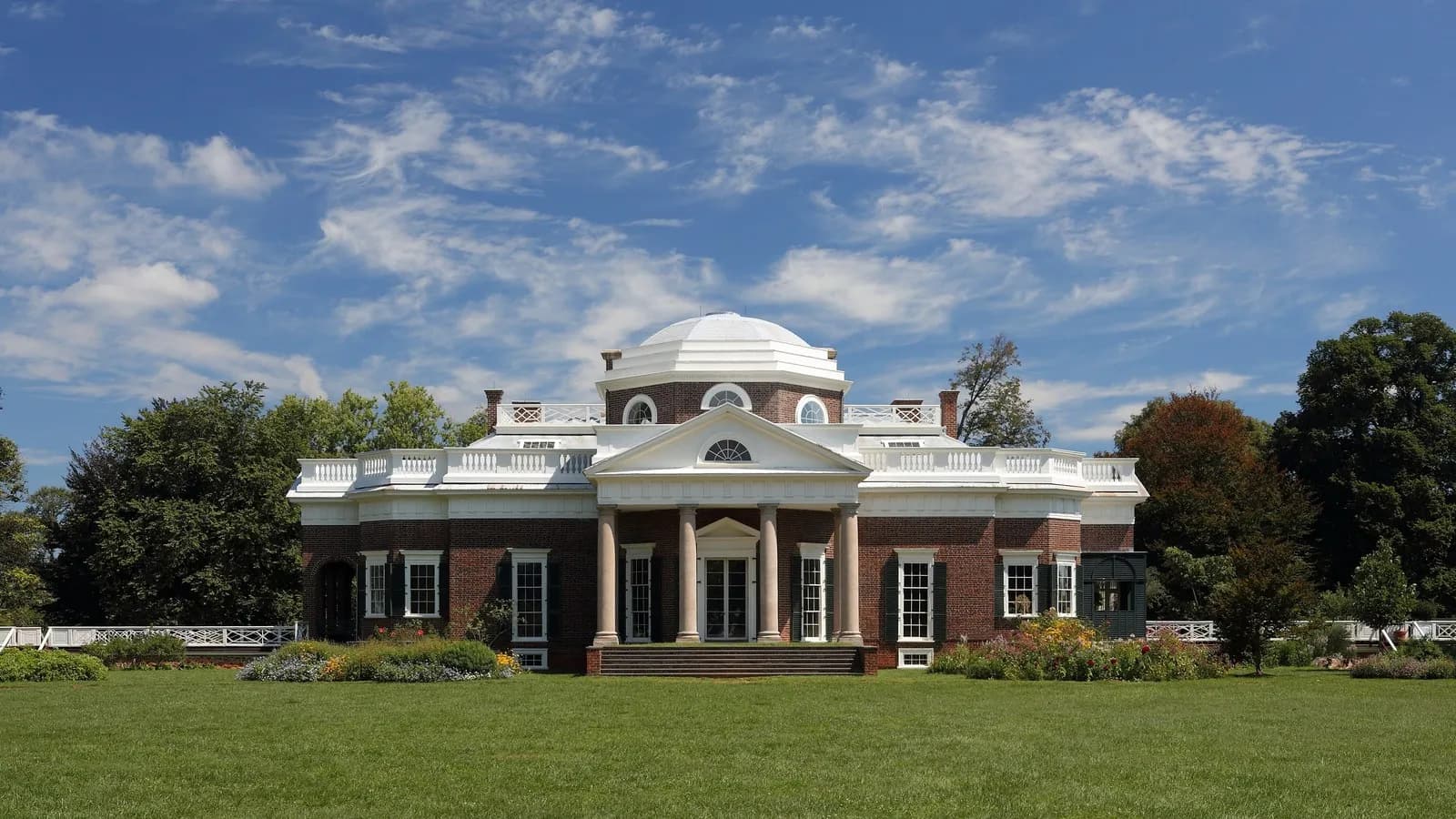 Monticello, Thomas Jefferson's Virginia estate, where the hair examined in the Smithsonian's DNA study originated, photographed in September 2013