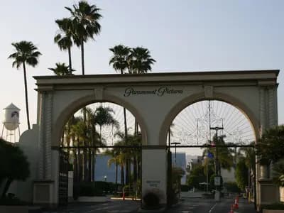 The Melrose Avenue gate of Paramount Pictures' Hollywood studio lot, illustrative of Paramount Skydance's notes offering and not a Warner Bros. Discovery site, photographed in 2005