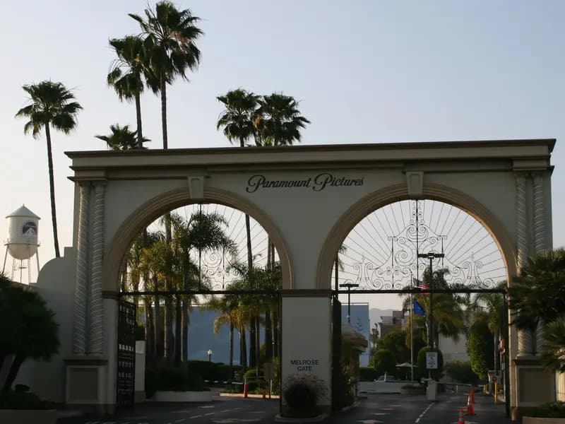 The Melrose Avenue gate of Paramount Pictures' Hollywood studio lot, illustrative of Paramount Skydance's notes offering and not a Warner Bros. Discovery site, photographed in 2005