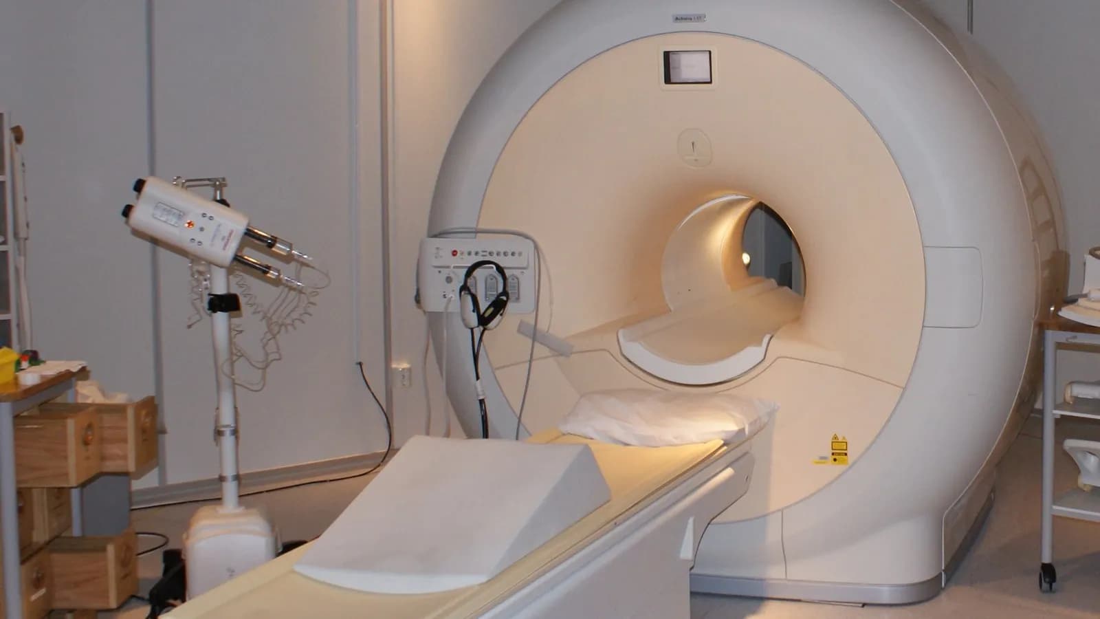 A magnetic resonance imaging scanner in a hospital room, the kind of machine the volunteers lay in while making their choices