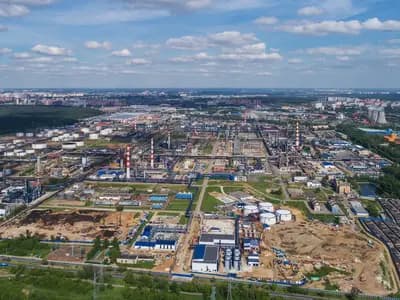 The Moscow oil refinery at Kapotnya in the south-east of the city, seen from the air in May 2017